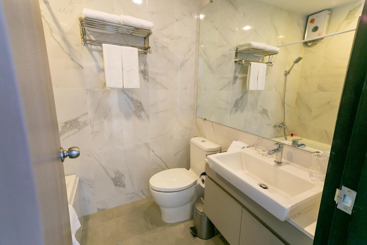 Locals Prio Chiangmai Airport Plaza Apartment *